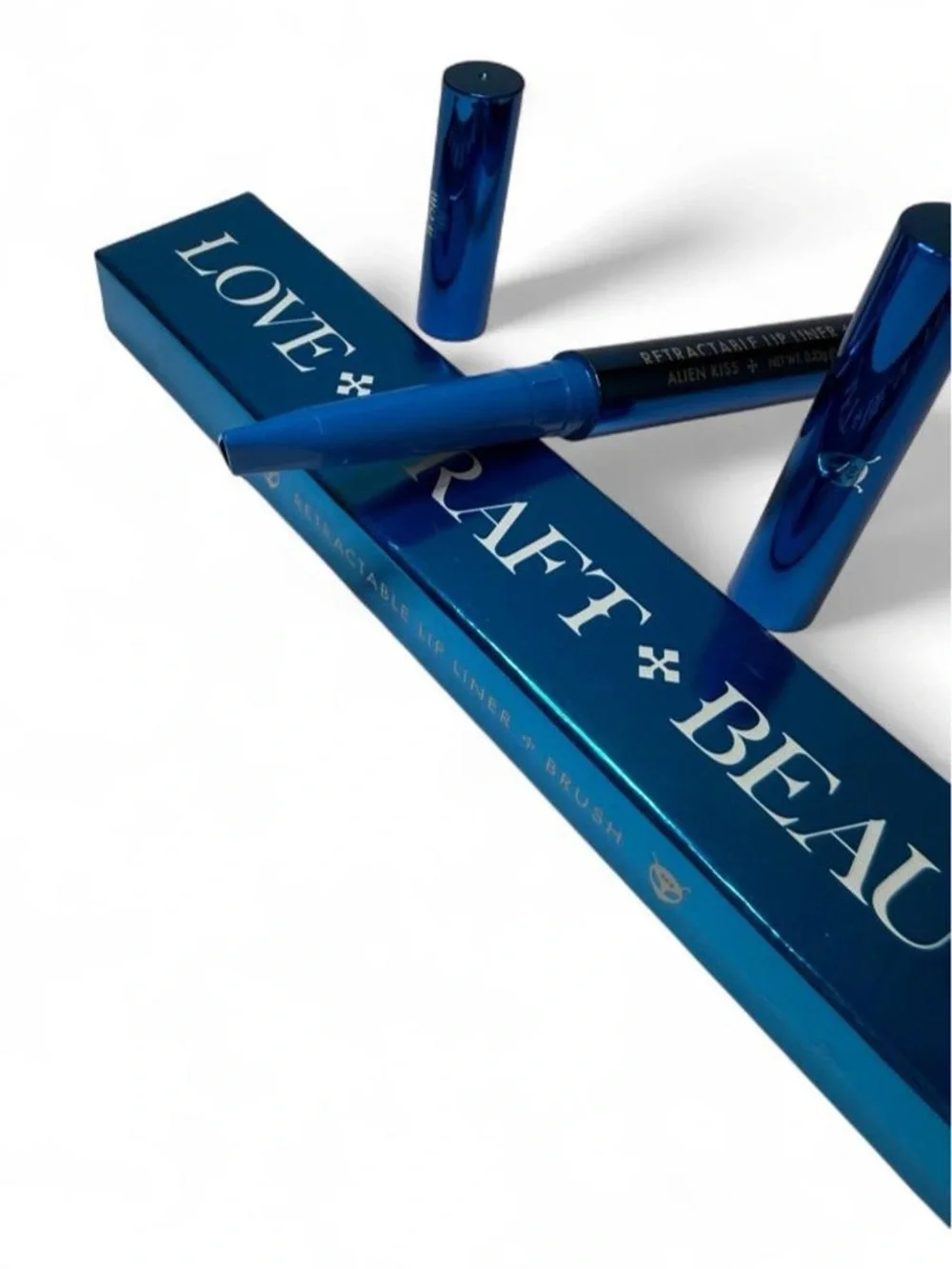 Love + Craft Beauty Alien Kiss Retractable Eyeliner & Brush - Blue